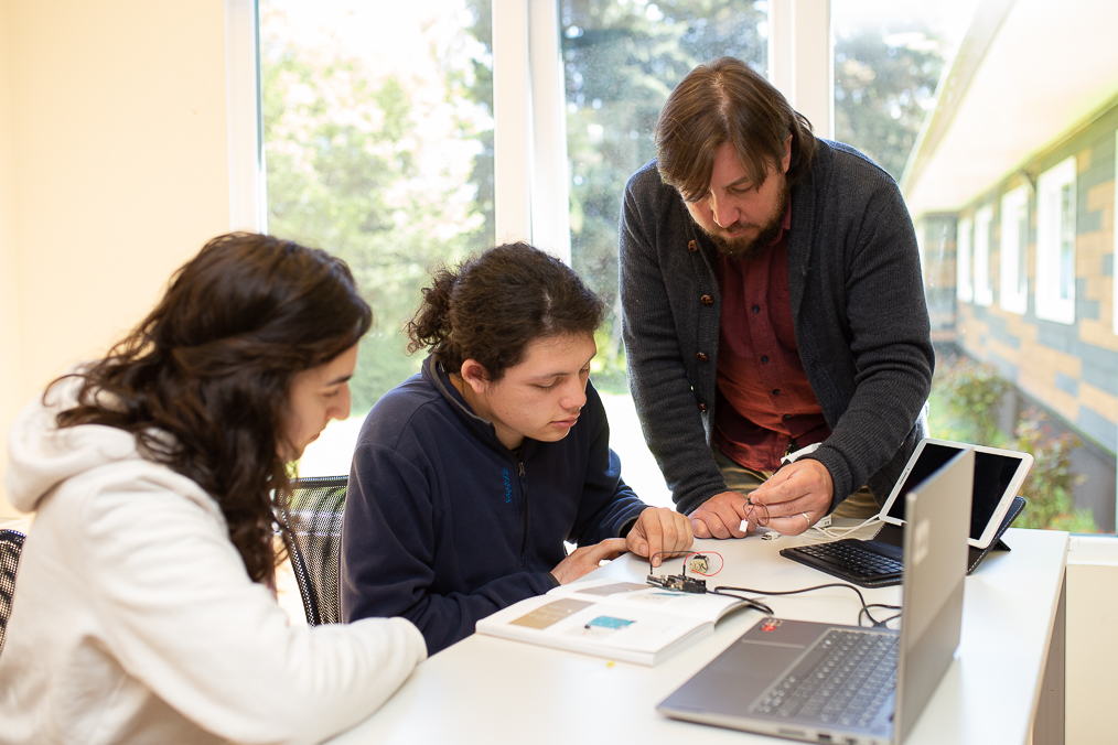 Programas de Ingeniería con foco de género y vocación regional