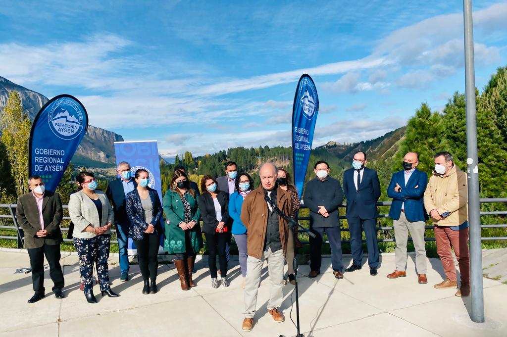 UAysén conforma equipo que evaluará posible cambio de hora para la región