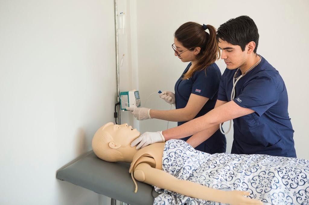 UAysén capacita en manejo de pacientes de Unidad de Tratamiento Intermedio